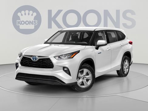 Used 2022 Toyota Highlander XLE AWD/4WD image 1