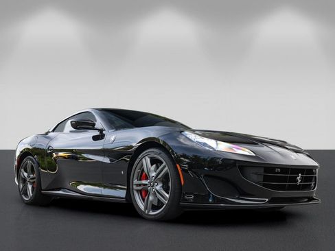 Certified 2019 Ferrari Portofino RWD image 9