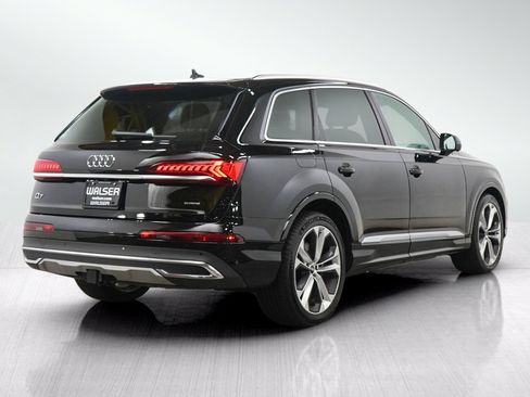 Used 2023 Audi Q7 3.0T Prestige AWD/4WD image 5