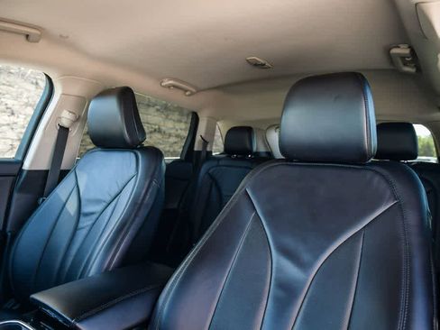 Used 2021 Lincoln Nautilus FWD w/ Equipment Group 101A image 12