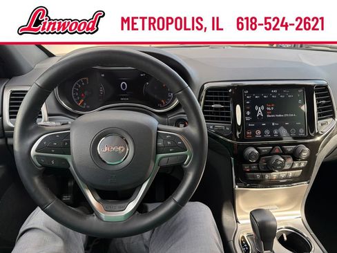 Used 2021 Jeep Grand Cherokee Laredo X AWD/4WD image 2