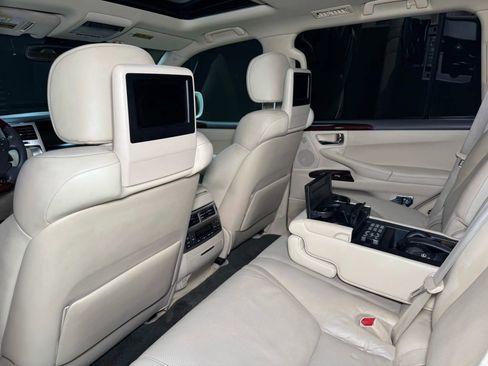 Used 2013 Lexus LX 570 4WD image 31