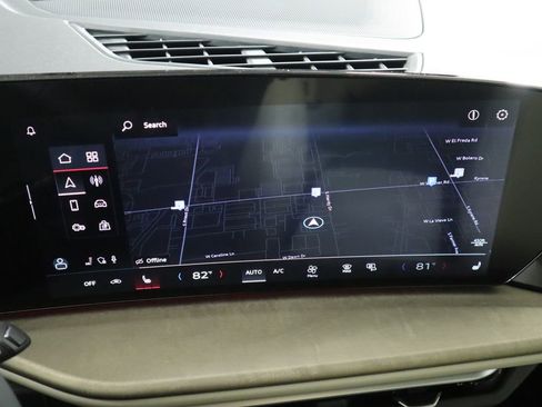 Used 2025 Audi Q5 Premium Plus w/ Premium Plus image 17