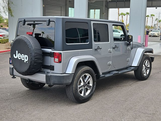 Used 2018 Jeep Wrangler Unlimited Sahara w/ Connectivity Group AWD/4WD image 5