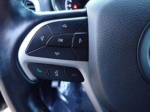 Used 2021 Jeep Grand Cherokee Limited image 16