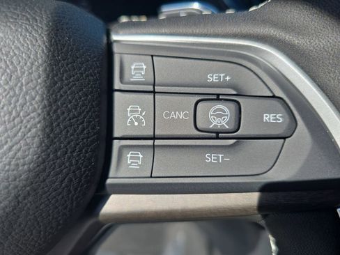 New 2026 Jeep Grand Cherokee Limited w/ Luxury Tech Group II AWD/4WD image 19