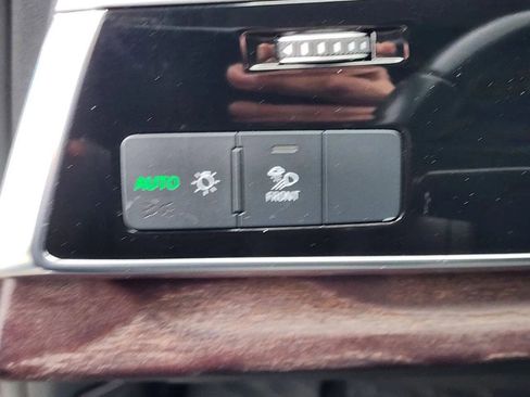 Used 2019 Audi Q8 Premium Plus w/ Premium Plus AWD/4WD image 19