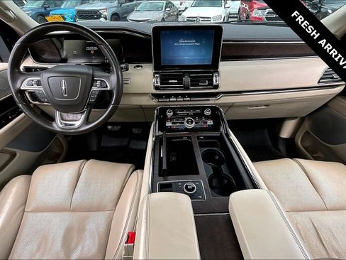 Used 2020 Lincoln Navigator Reserve w/ Equipment Group 208A Reserve AWD/4WD image 7