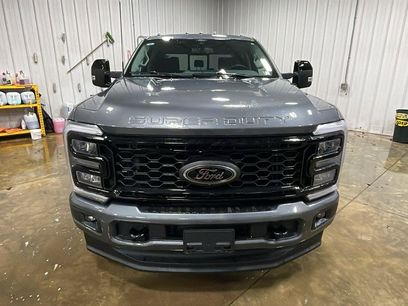 New 2026 Ford F250 Lariat w/ Black Appearance Package