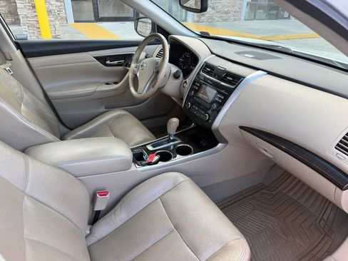 Used 2014 Nissan Altima 2.5 SL w/ Moonroof Package FWD image 10