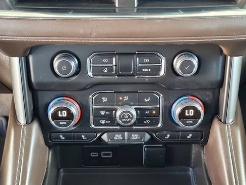 Used 2024 Chevrolet Tahoe LT AWD/4WD image 21