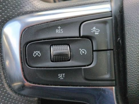 Used 2025 Chevrolet Blazer LT FWD image 20