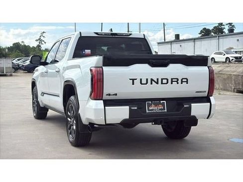 Used 2025 Toyota Tundra Platinum AWD/4WD image 4