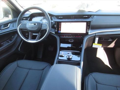 New 2026 Jeep Grand Cherokee Limited AWD/4WD image 13