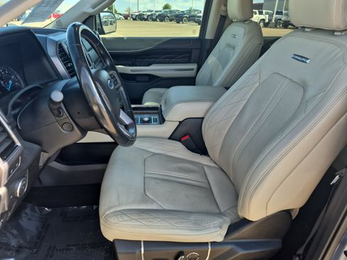 Used 2018 Ford Expedition Platinum AWD/4WD image 17