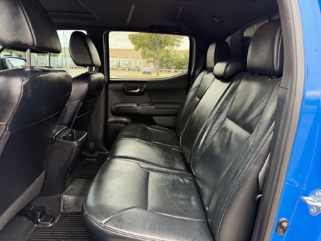 Used 2021 Toyota Tacoma TRD Sport w/ TRD Premium Sport Package AWD/4WD image 26