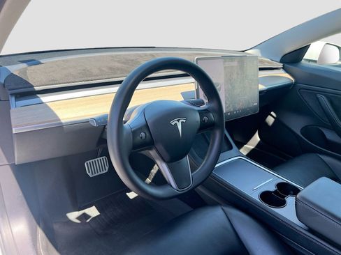 Used 2021 Tesla Model 3 Long Range image 9