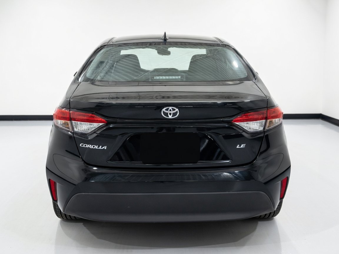 Used 2024 Toyota Corolla LE FWD image 5