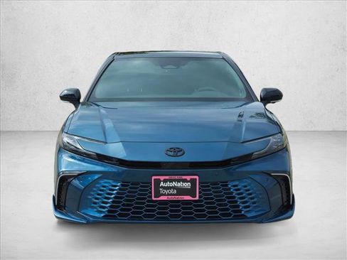 Used 2025 Toyota Camry XSE image 2