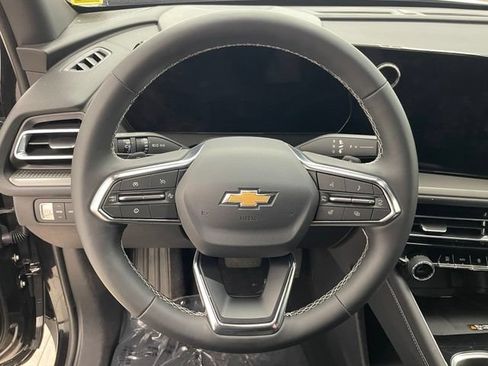 Certified 2026 Chevrolet Traverse LT AWD/4WD image 11
