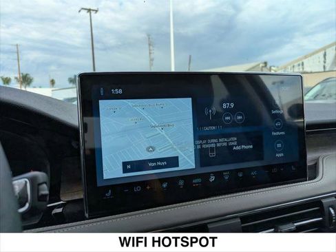 New 2025 Lincoln Corsair Reserve image 8