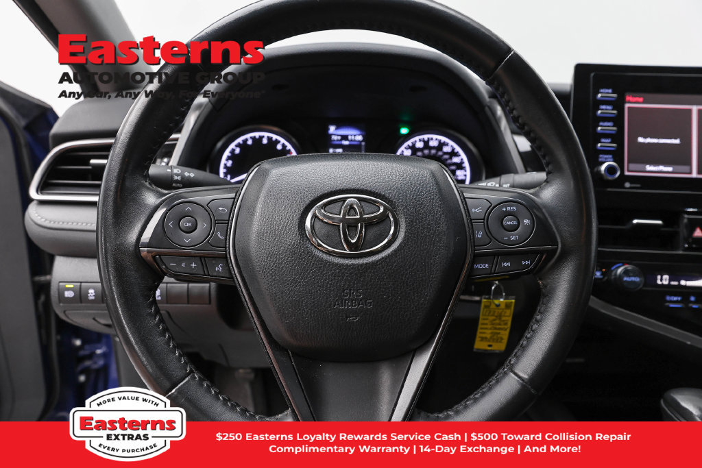 Used 2024 Toyota Camry SE FWD image 11