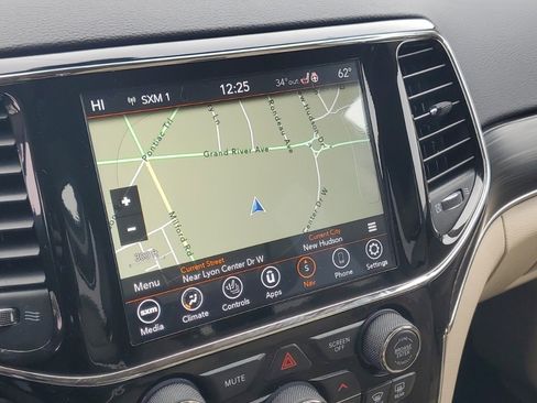 Used 2020 Jeep Grand Cherokee Limited w/ Premium Lighting Group image 22