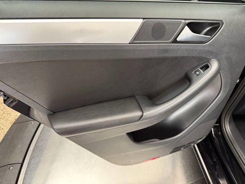 Used 2014 Volkswagen Jetta SE image 19