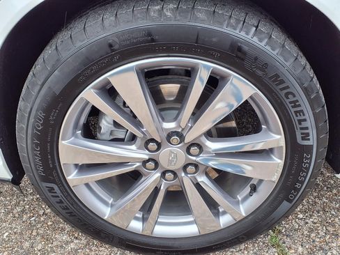Used 2023 Cadillac XT6 Premium Luxury AWD/4WD image 9