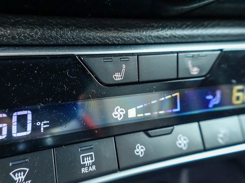 Used 2024 Nissan Sentra SR w/ Trunk Package FWD image 6