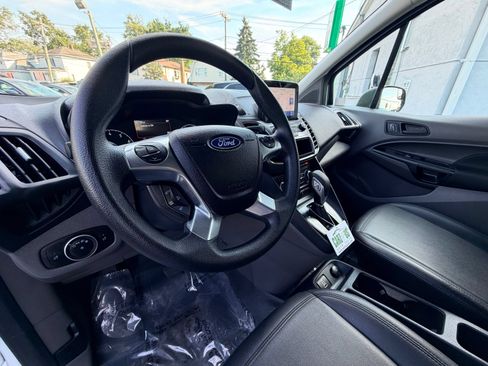 Used 2022 Ford Transit Connect XL FWD image 13