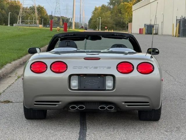 Used 2002 Chevrolet Corvette Convertible w/ Preferred Equipment Group2 RWD image 14