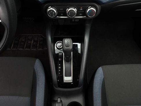Used 2025 Nissan Versa SV FWD image 14