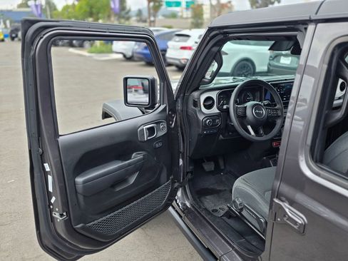Used 2025 Jeep Wrangler Unlimited Sport S 4xe image 39