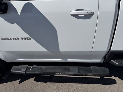 Used 2022 Chevrolet Silverado 3500 LT w/ Convenience Package image 14