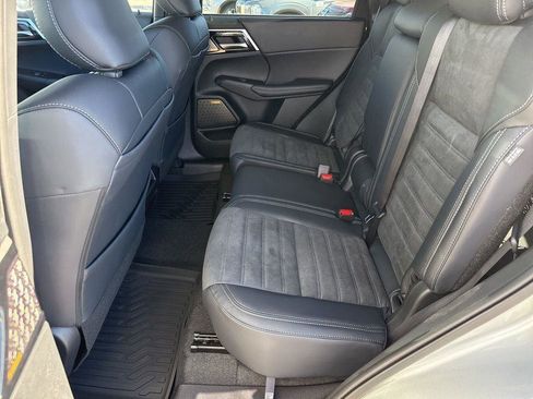New 2026 Mitsubishi Outlander SE FWD image 24