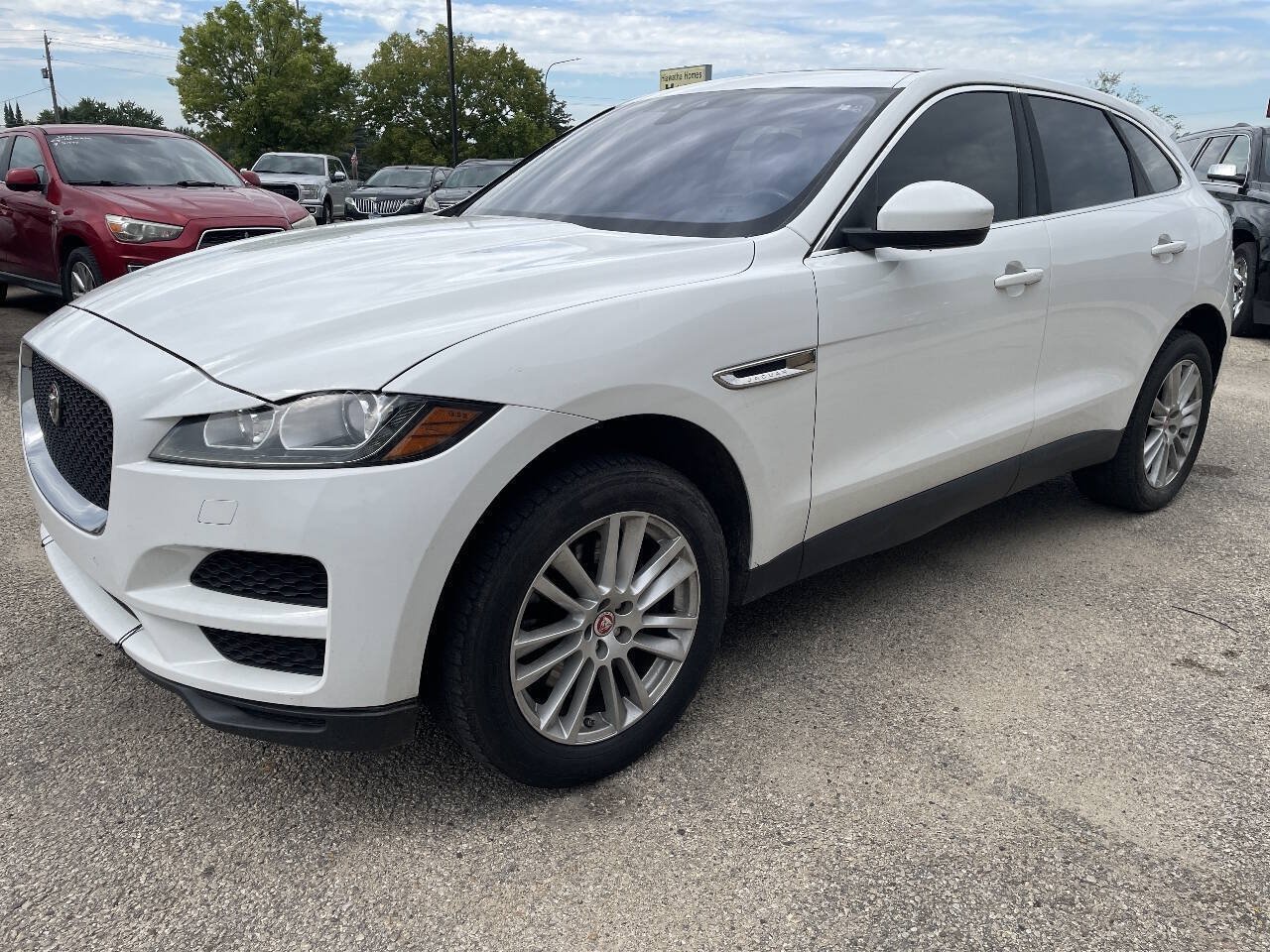 Used 2017 Jaguar F-PACE Prestige AWD/4WD image 5