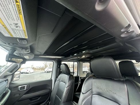 Used 2020 Jeep Wrangler Unlimited Sahara image 22