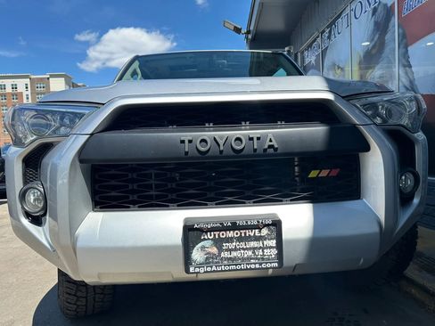 Used 2016 Toyota 4Runner SR5 Premium AWD/4WD image 8