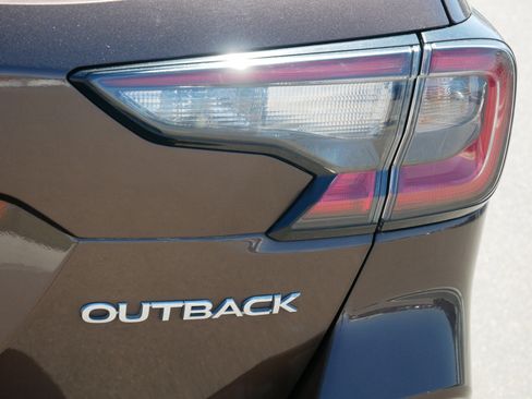 Used 2022 Subaru Outback Limited AWD/4WD image 17
