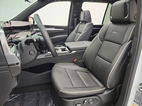 Used 2025 Cadillac Escalade Sport w/ LPO, ONYX Package AWD/4WD image 13