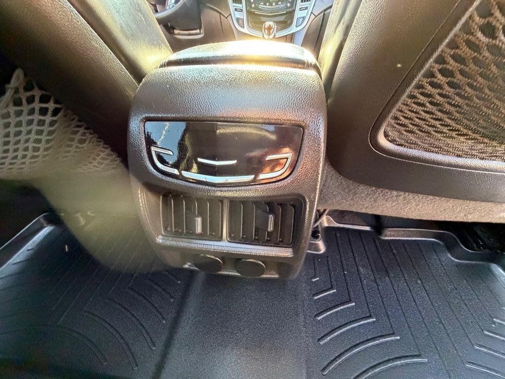 Used 2013 Cadillac SRX Premium FWD image 18