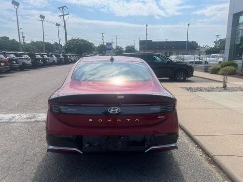 Used 2024 Hyundai Sonata SEL AWD/4WD image 5