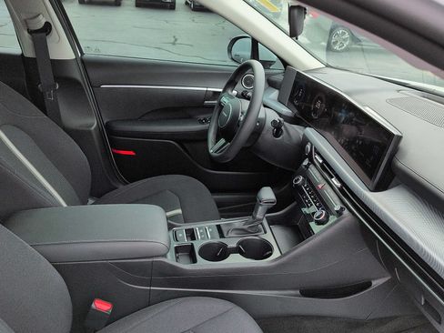 Used 2026 Hyundai Sonata SE FWD image 10