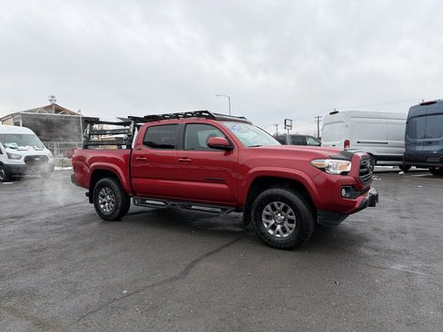 Used 2019 Toyota Tacoma SR5 image 3