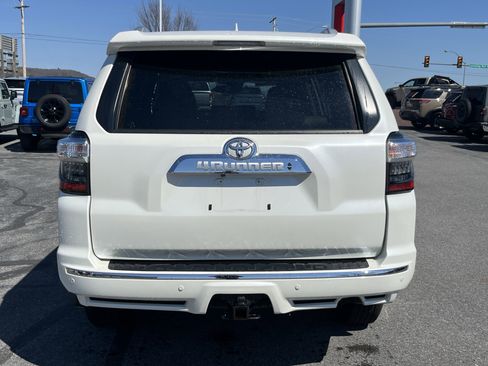 Used 2020 Toyota 4Runner Limited AWD/4WD image 8