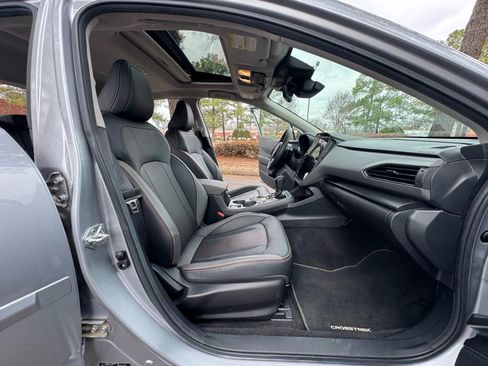 Used 2024 Subaru Crosstrek 2.5i Limited w/ Crosstrek Mirror Package image 13
