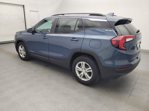 Used 2024 GMC Terrain SLE w/ Driver Convenience Package FWD image 3