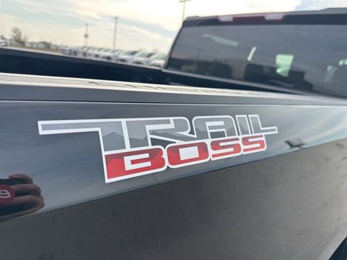 Used 2025 Chevrolet Silverado 1500 Custom Trail Boss w/ LPO, Dark Essentials Package image 40