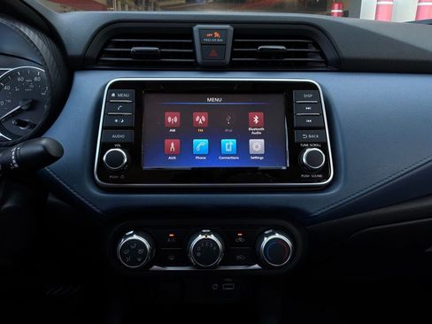 Used 2025 Nissan Versa SV FWD image 24